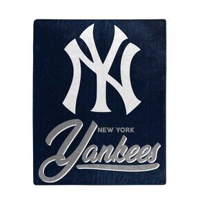 New York Yankees MLB ‘Signature’ Raschel Throw Blanket EUC